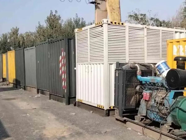 宣汉200KW柴油发电机机组每小时油耗是多少？